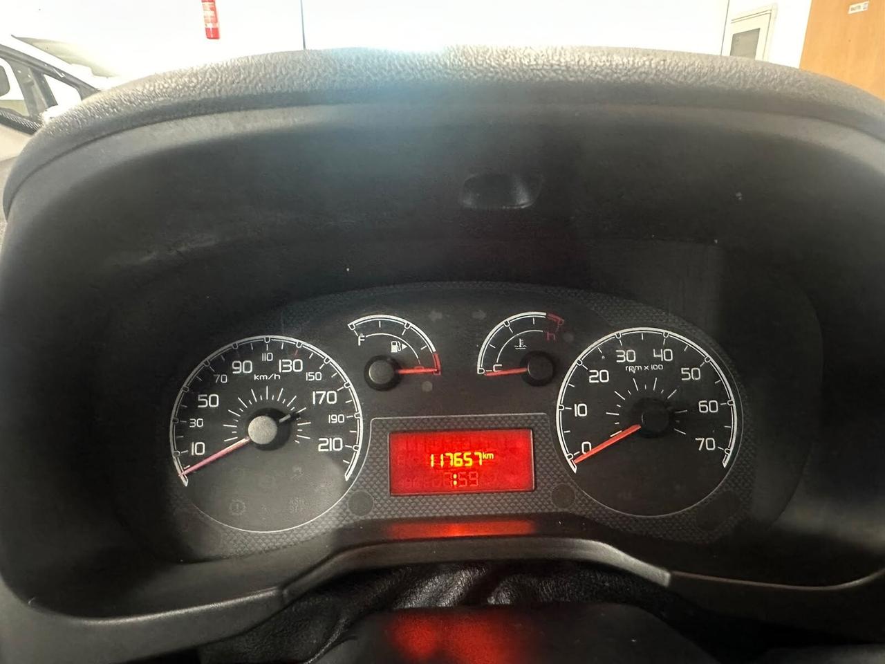 Fiat Qubo 1.3 MJT 95 CV Trekking