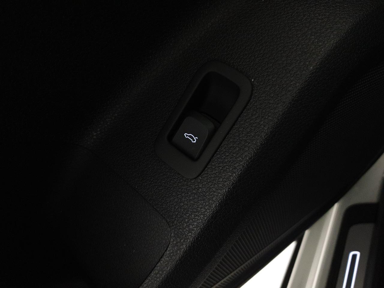 35TFSI 150CV S tronic Identity Black