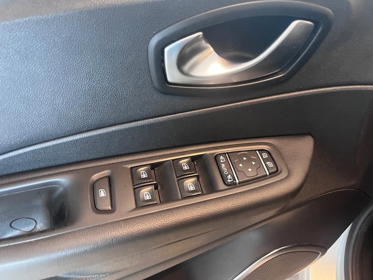 Renault Captur dCi 8V 110 CV Start&Stop Energy Sport Edition2