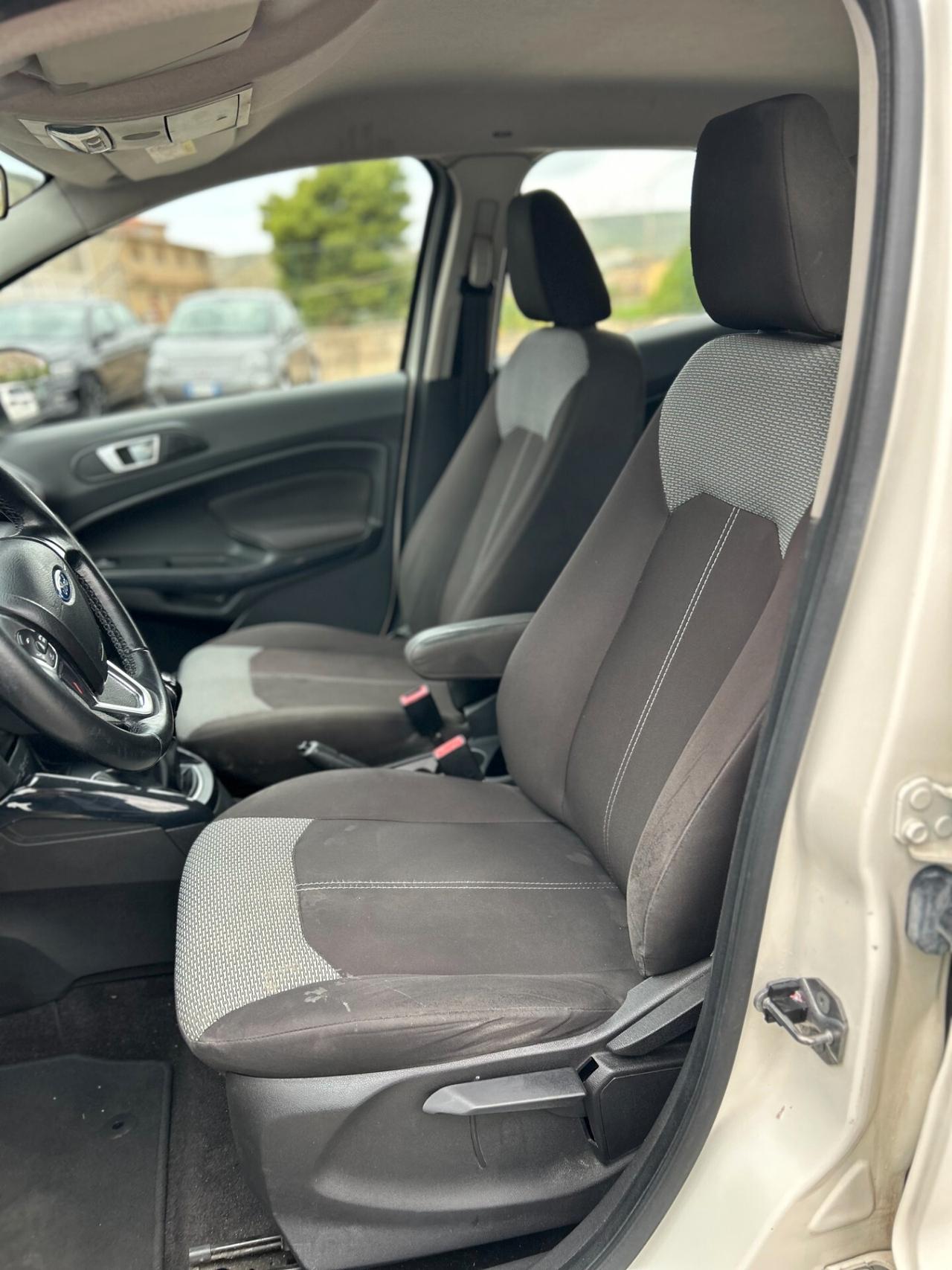 Ford EcoSport 1.5 TDCi 95 CV Business 10/2015