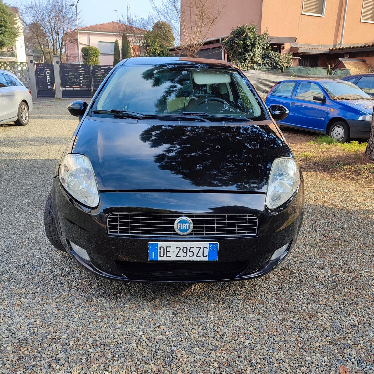 Fiat Grande Punto 1.4 Starjet 16V 3 porte Dynamic