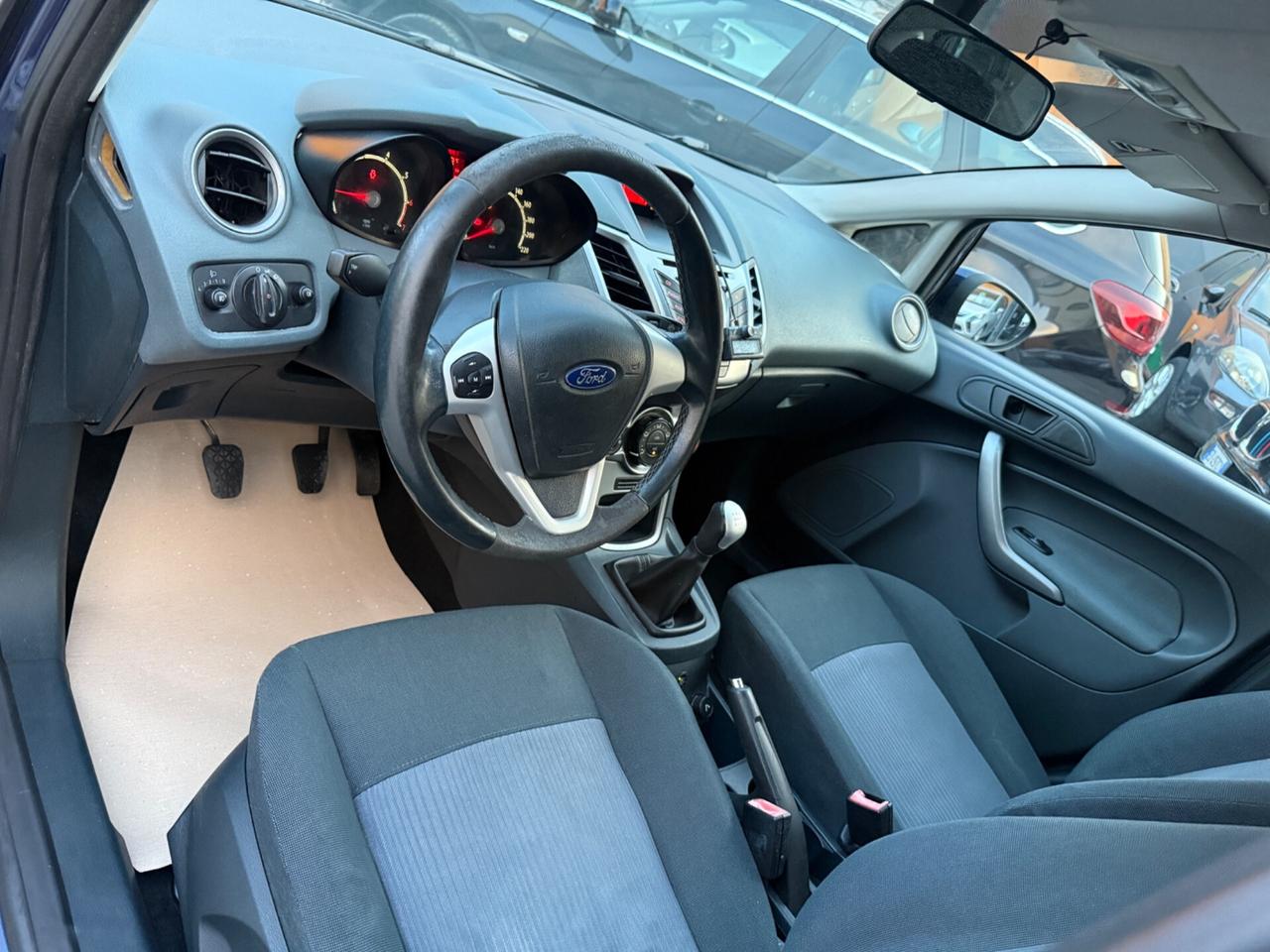 Ford Fiesta 1.4 5P GPL