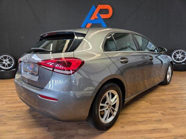 MERCEDES-BENZ A 180 d Automatic Premium