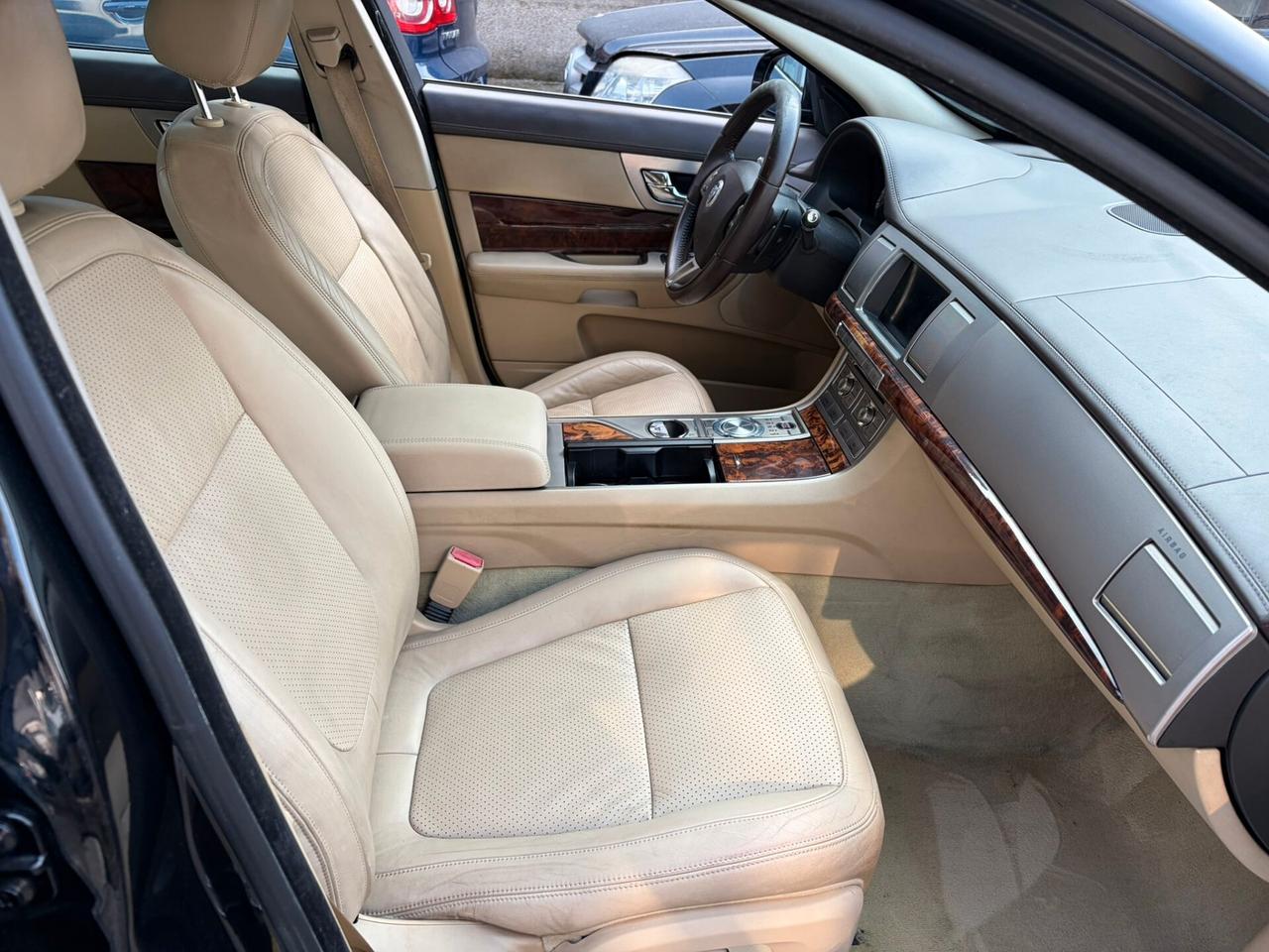 Jaguar XF 3.0 V6 Luxury*FULL OPTIONAL