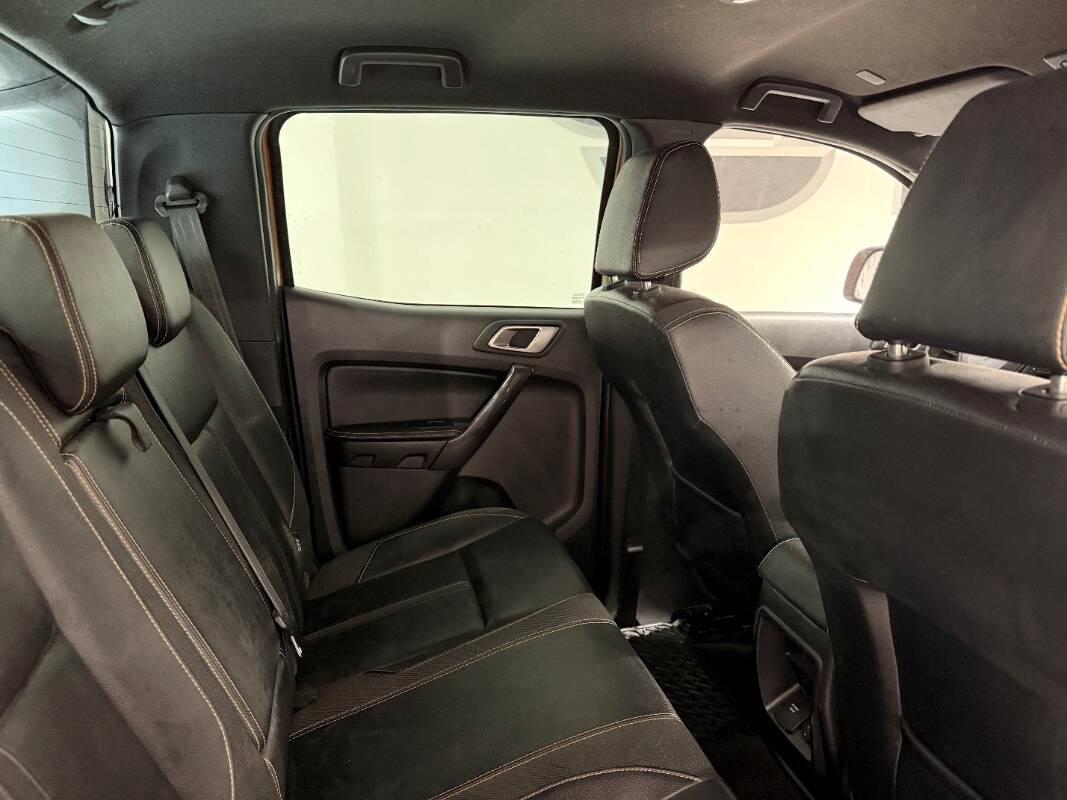 Ford Ranger 3.2 tdci double cab Wildtrak 200cv auto Autocarro 5 posti