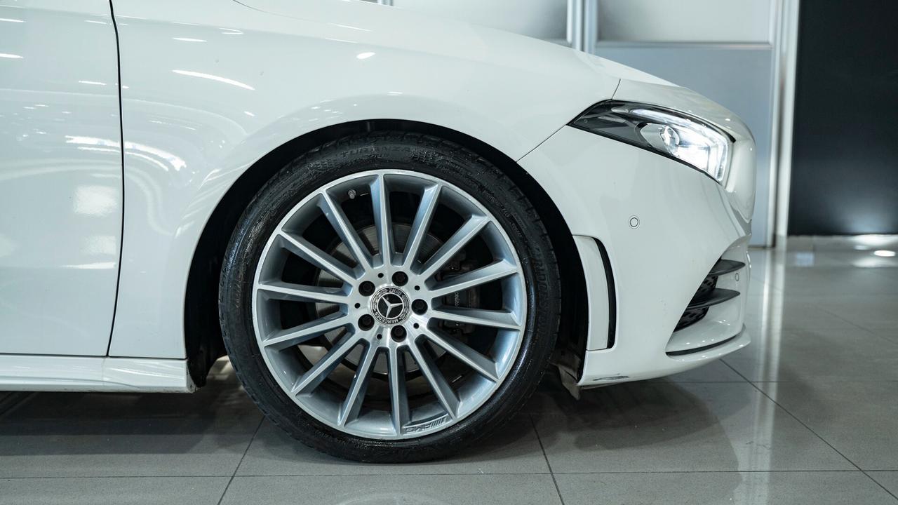 Mercedes-benz A 180 D PREMIUM PLUS AMG TETTO PACK LUCI MULTIBEAM FULL