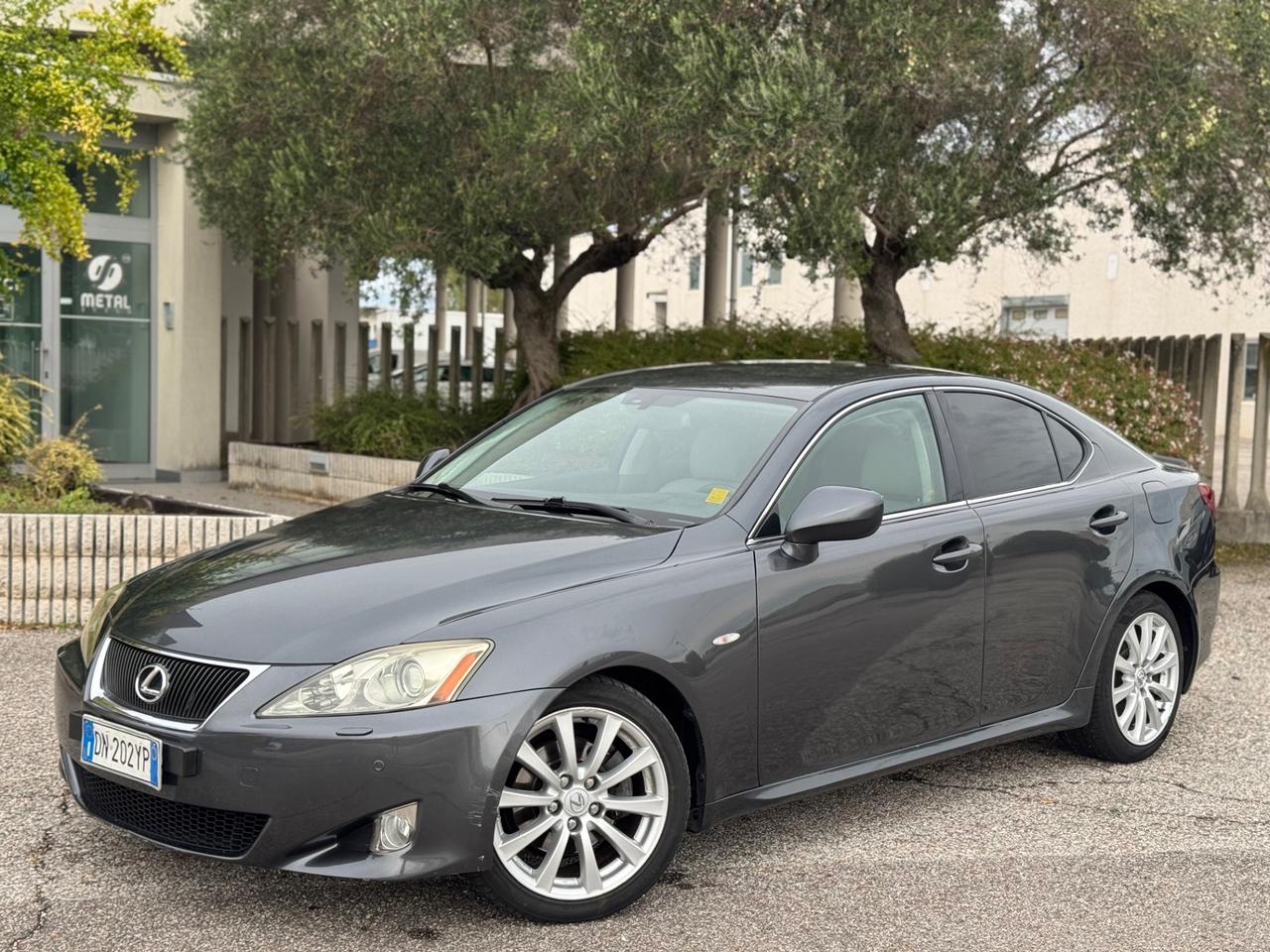 Lexus IS 220d 2.2 16V Luxury