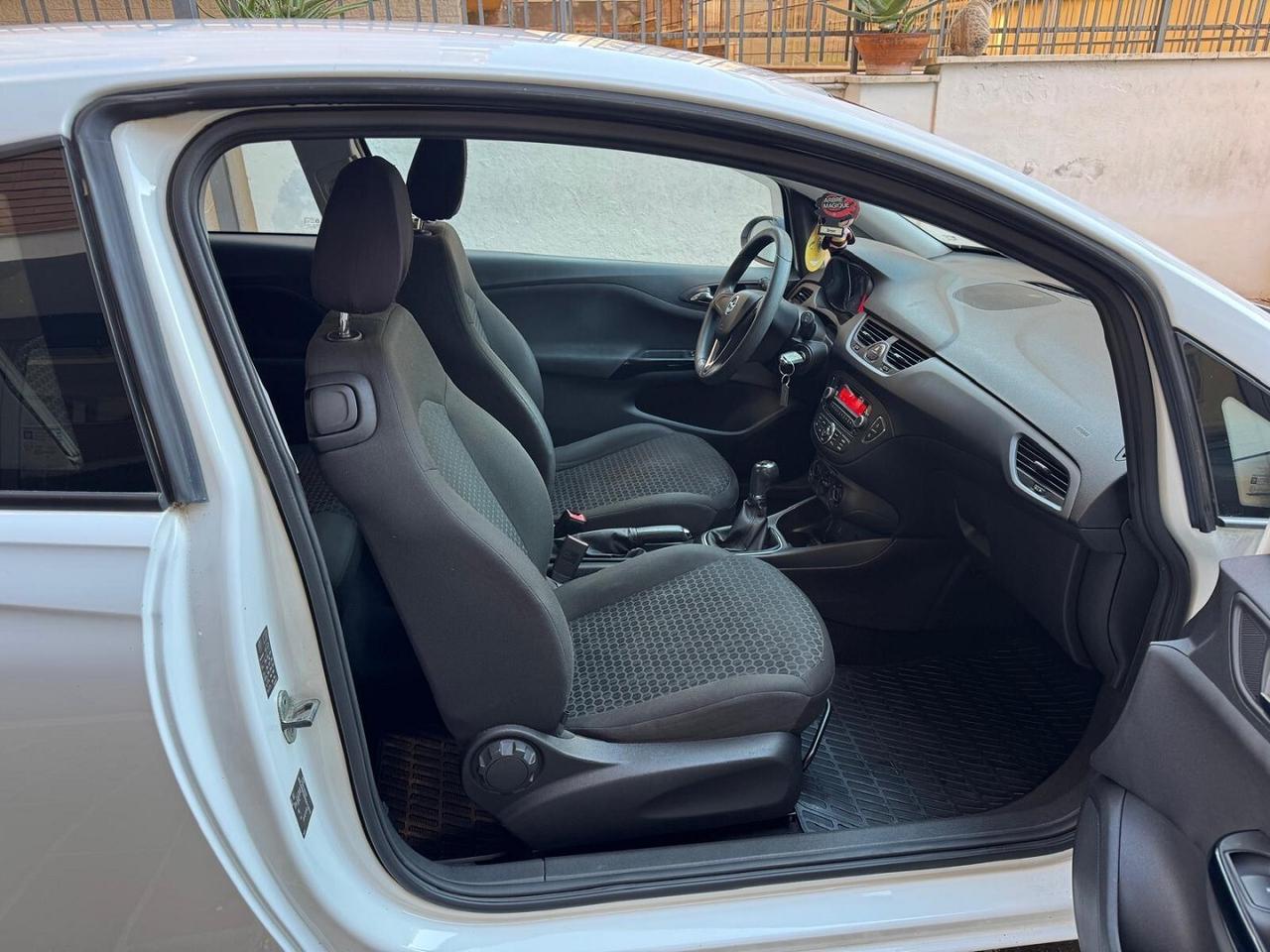 OPEL Corsa 1.3 CDTI Coupe n-Joy