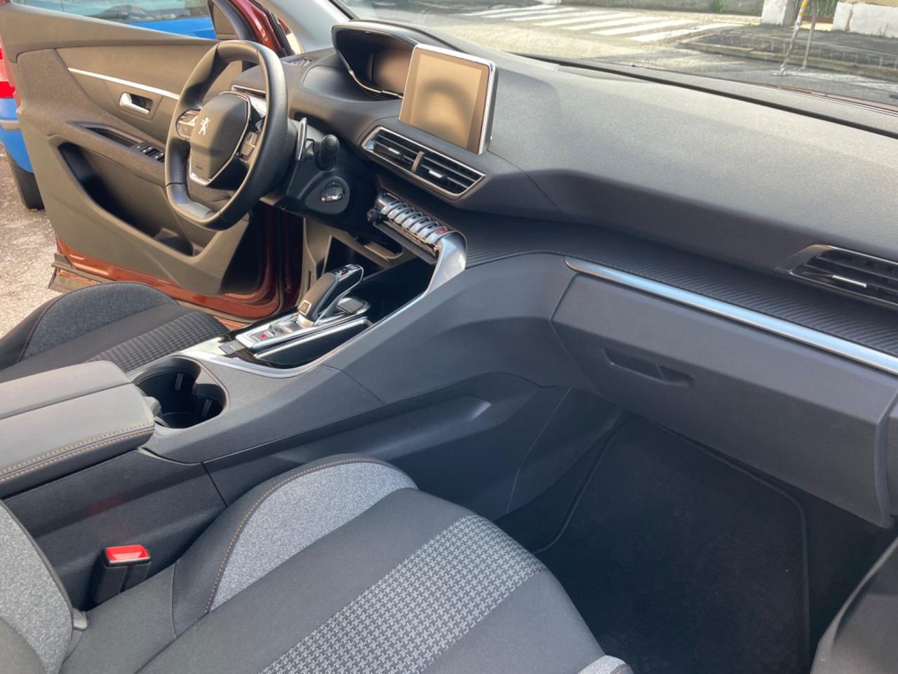Peugeot 3008 BlueHDi 130 EAT8 Business KM 49500