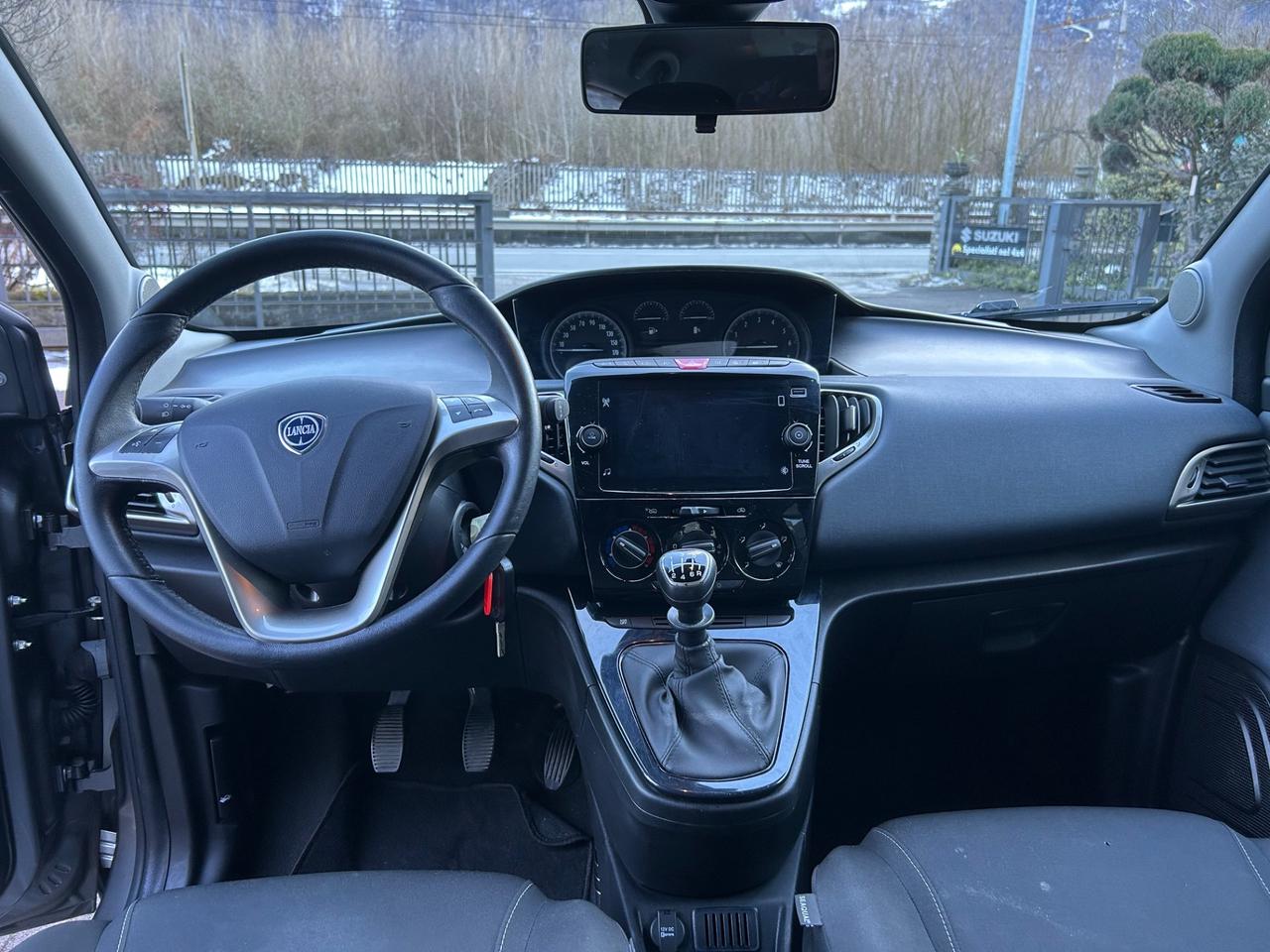 Lancia Ypsilon 1.0 FireFly 5 porte S&S Hybrid Gold