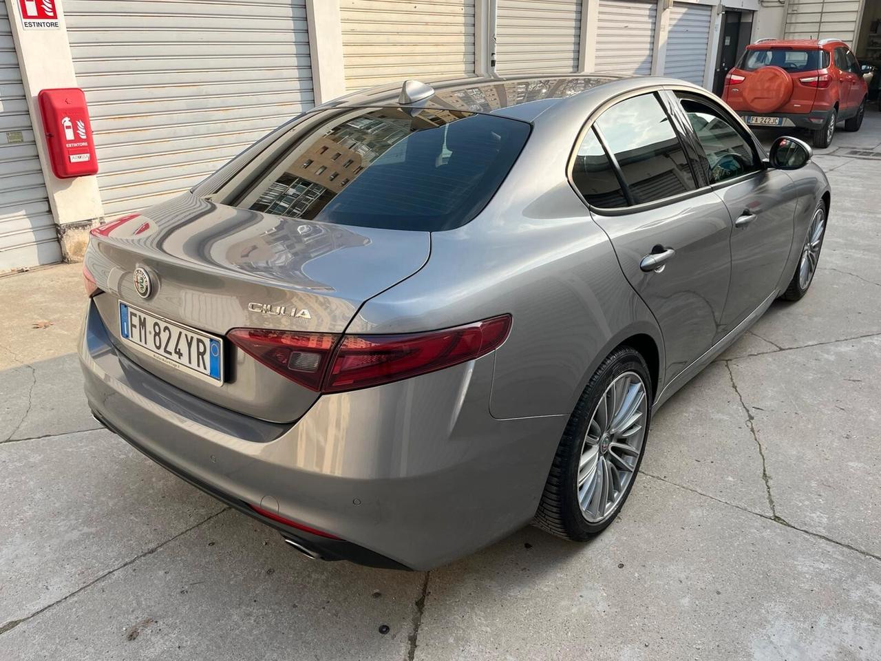 Alfa Romeo Giulia 2.2 Turbodiesel 180 CV AT8 Business Sport Launch Ed.