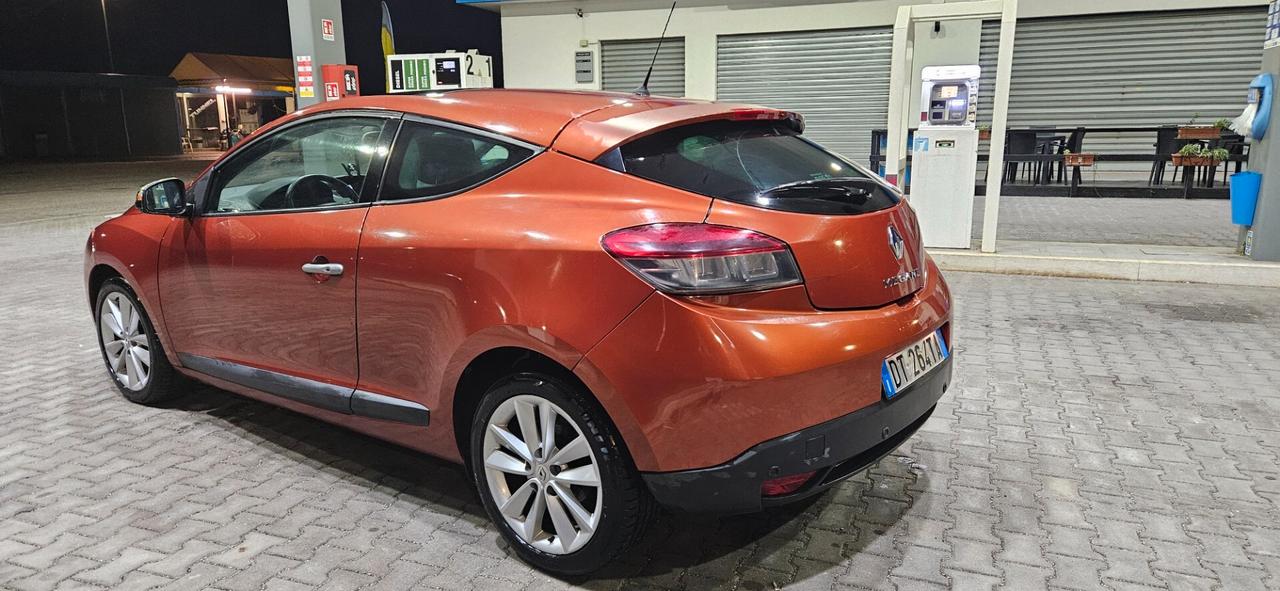 Renault Megane Mégane Coupé 1.5 dCi 110CV Luxe