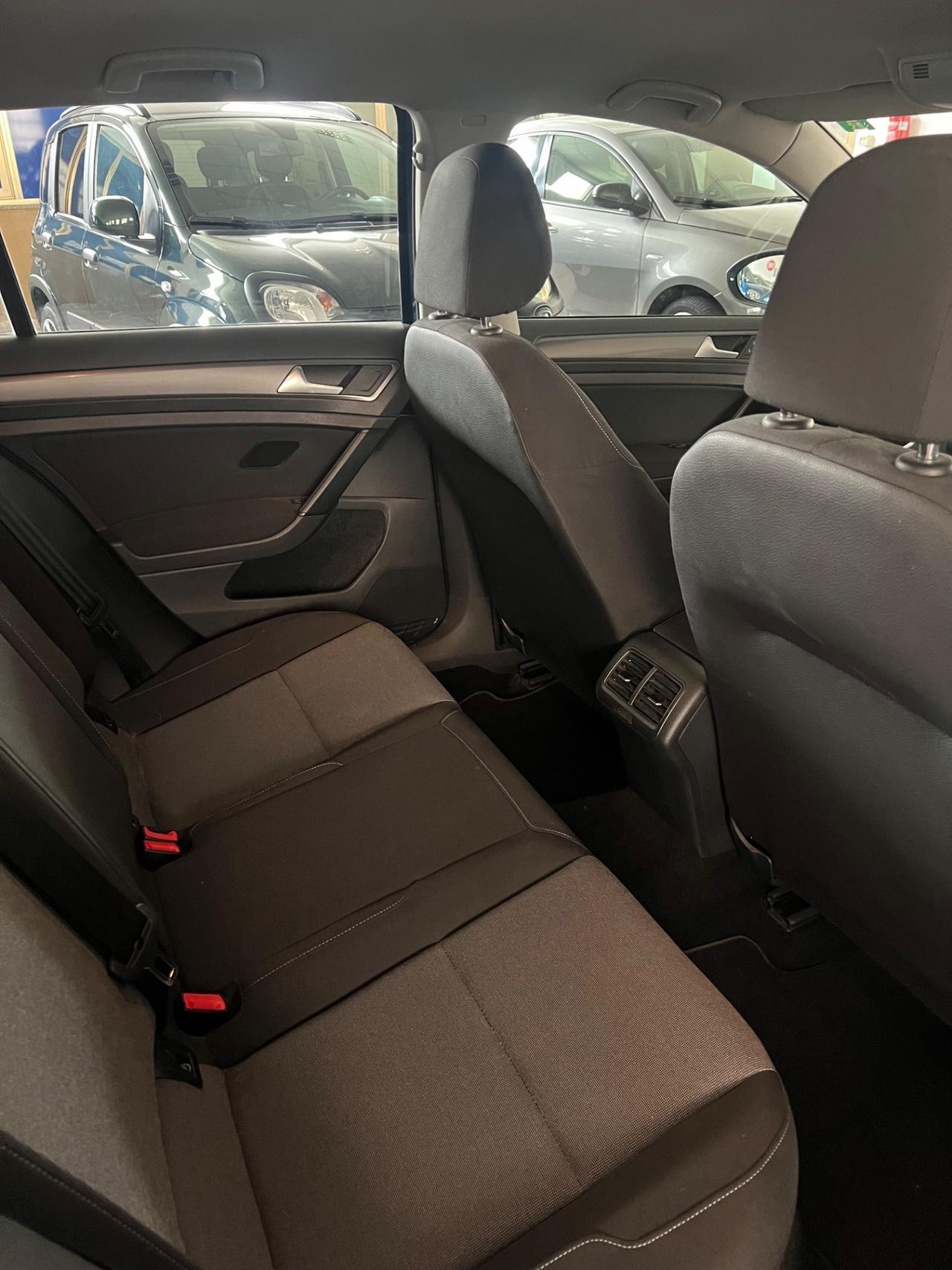Volkswagen Golf Business 1.6 TDI 5p. 4MOTION Highline BlueMotion Tech.