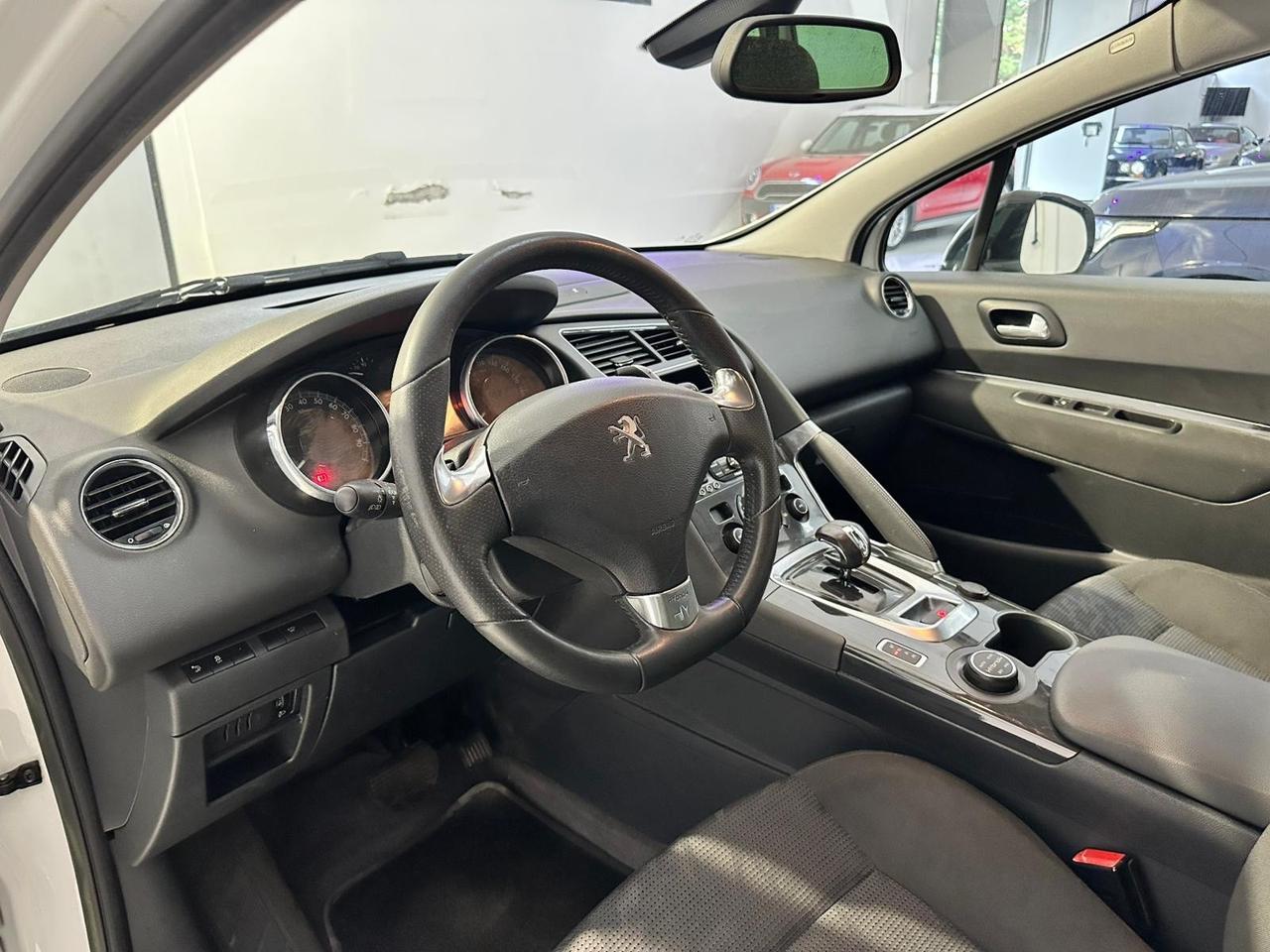 Peugeot 3008 HYbrid4 88g