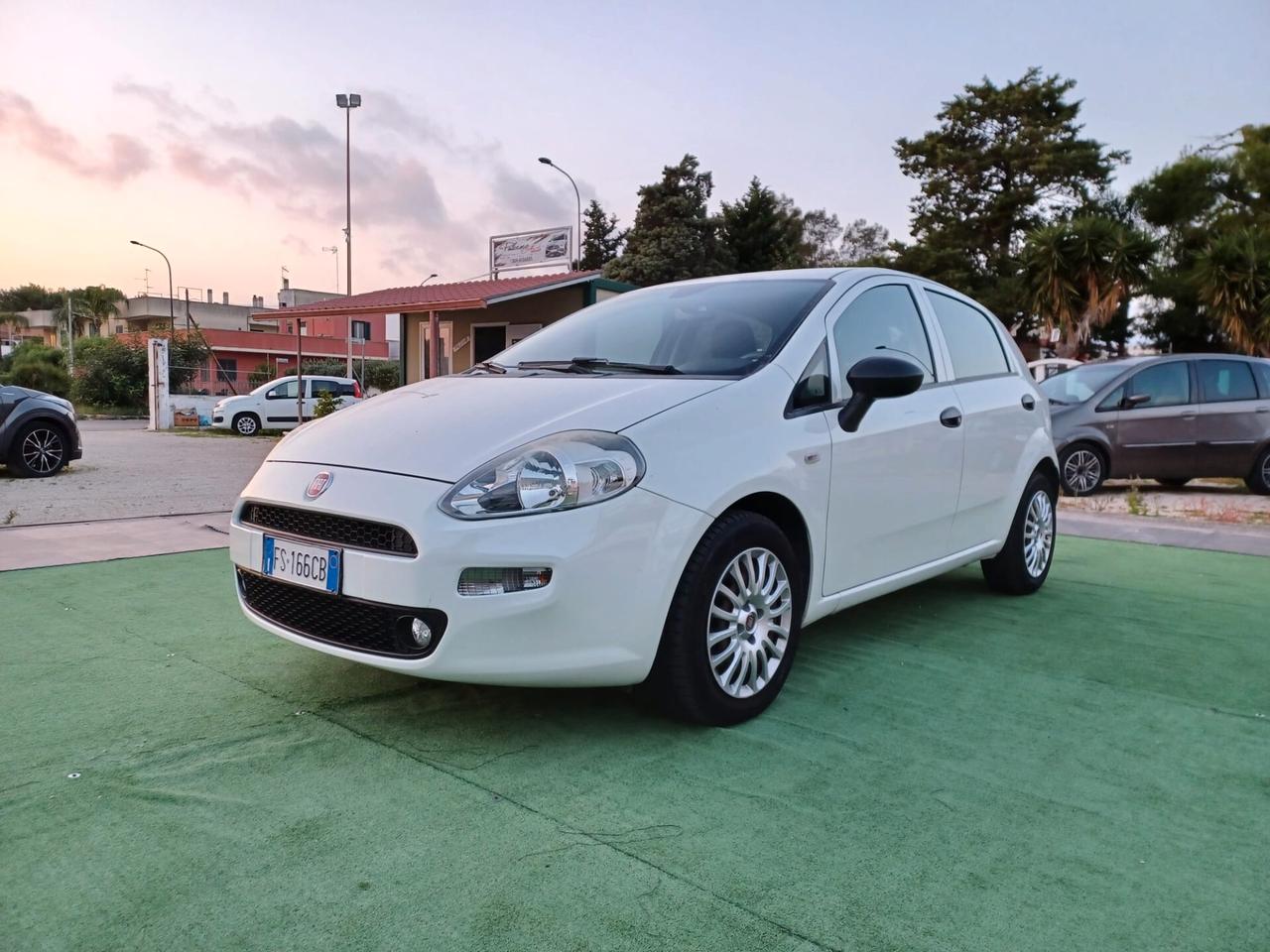 Fiat Punto 1.3 MJT II S&S 95 CV 5 porte Street