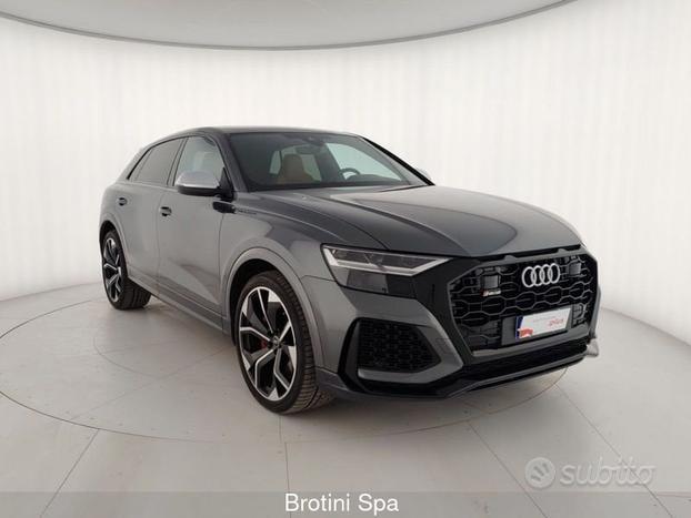 Audi Q8 RS TFSI V8 quattro tiptronic