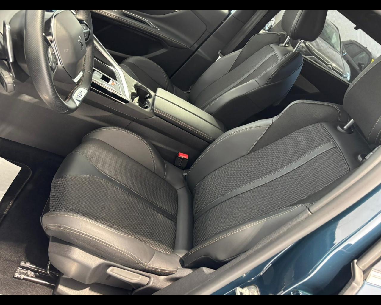 PEUGEOT 5008 II 2021 - 5008 PURETECH 130 S&S EAT8 - GT