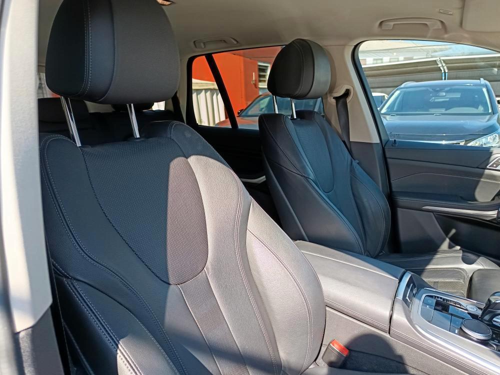 BMW X5 xdrive30d mhev 48V xLine auto