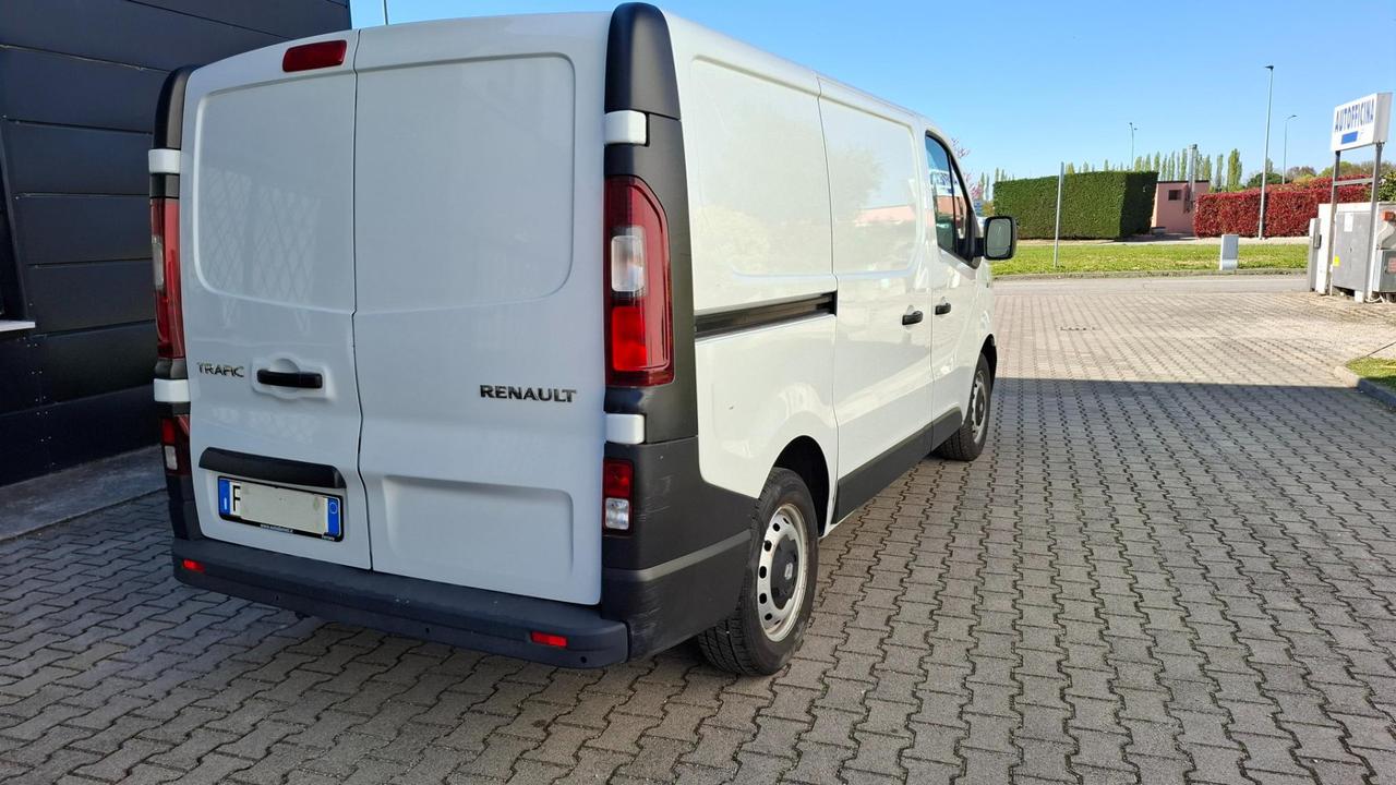 RENAULT Trafic T27 1.6 dci 120cv L1H1 Ice E6