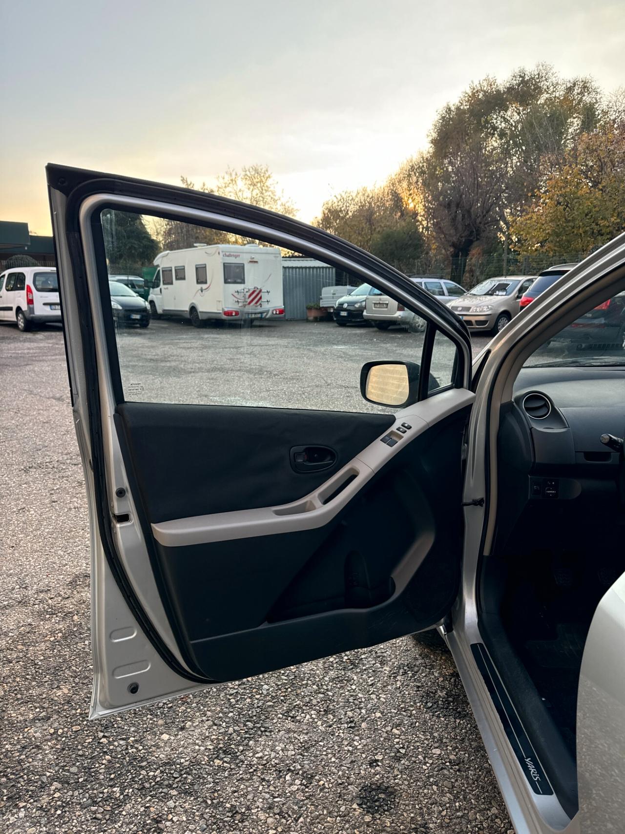 Toyota Yaris 1.0 51kw 5p Benz*UNICO proprietario*