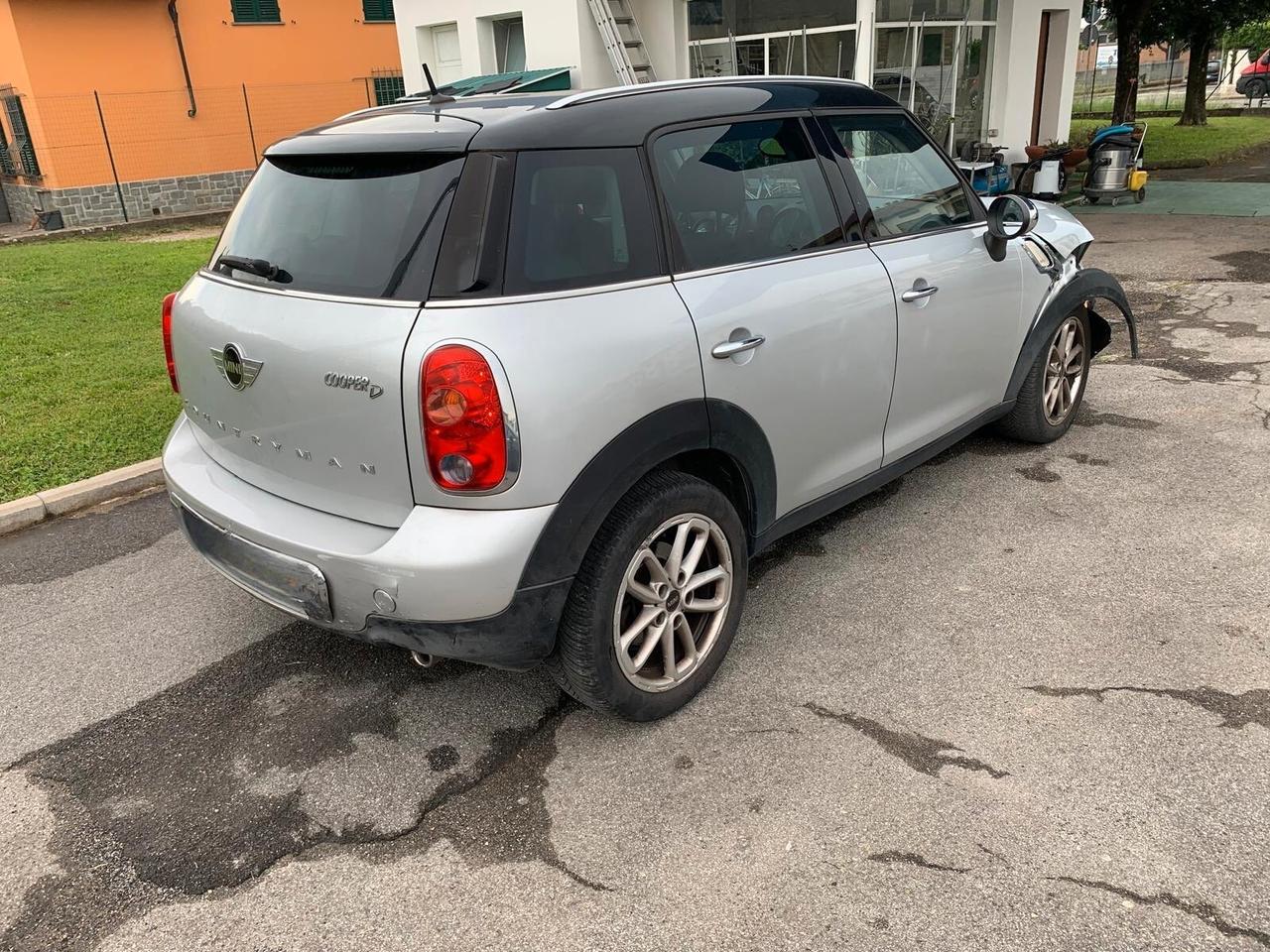 Mini Cooper D Countryman 2.0 Automatica sinistrata