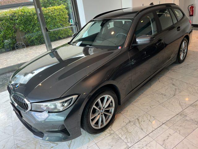 BMW 318 iA Touring Business Advantage StepTronic 156cv