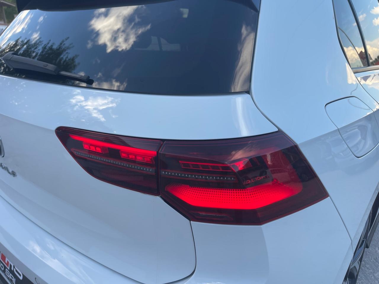 Volkswagen Golf R-Line DSG 2.0 TDI 150cv