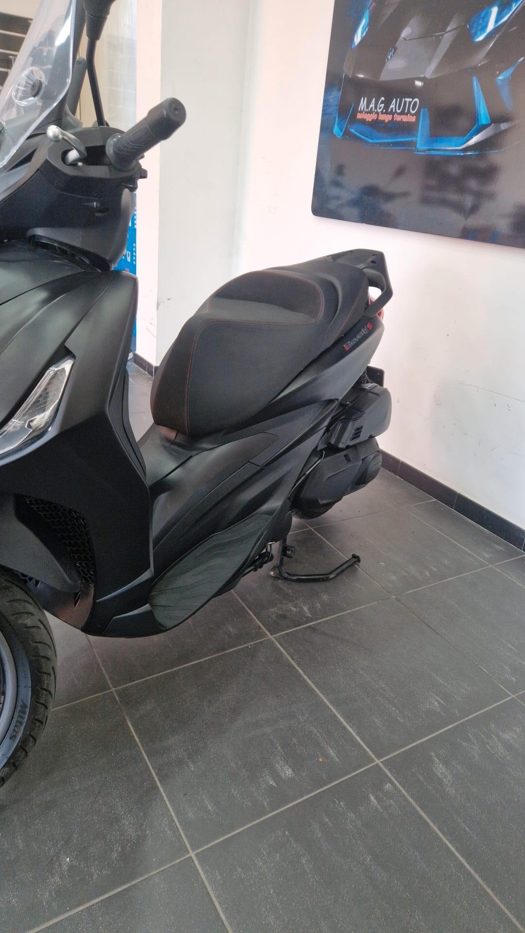 Piaggio Beverly 400 sport