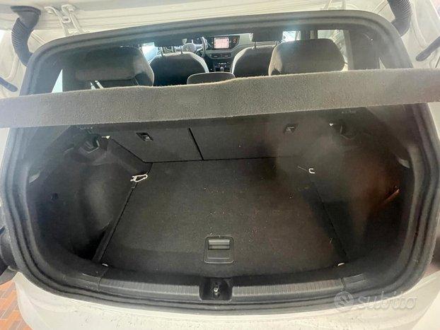 Volkswagen Polo 1.0 TSI DSG R-Line