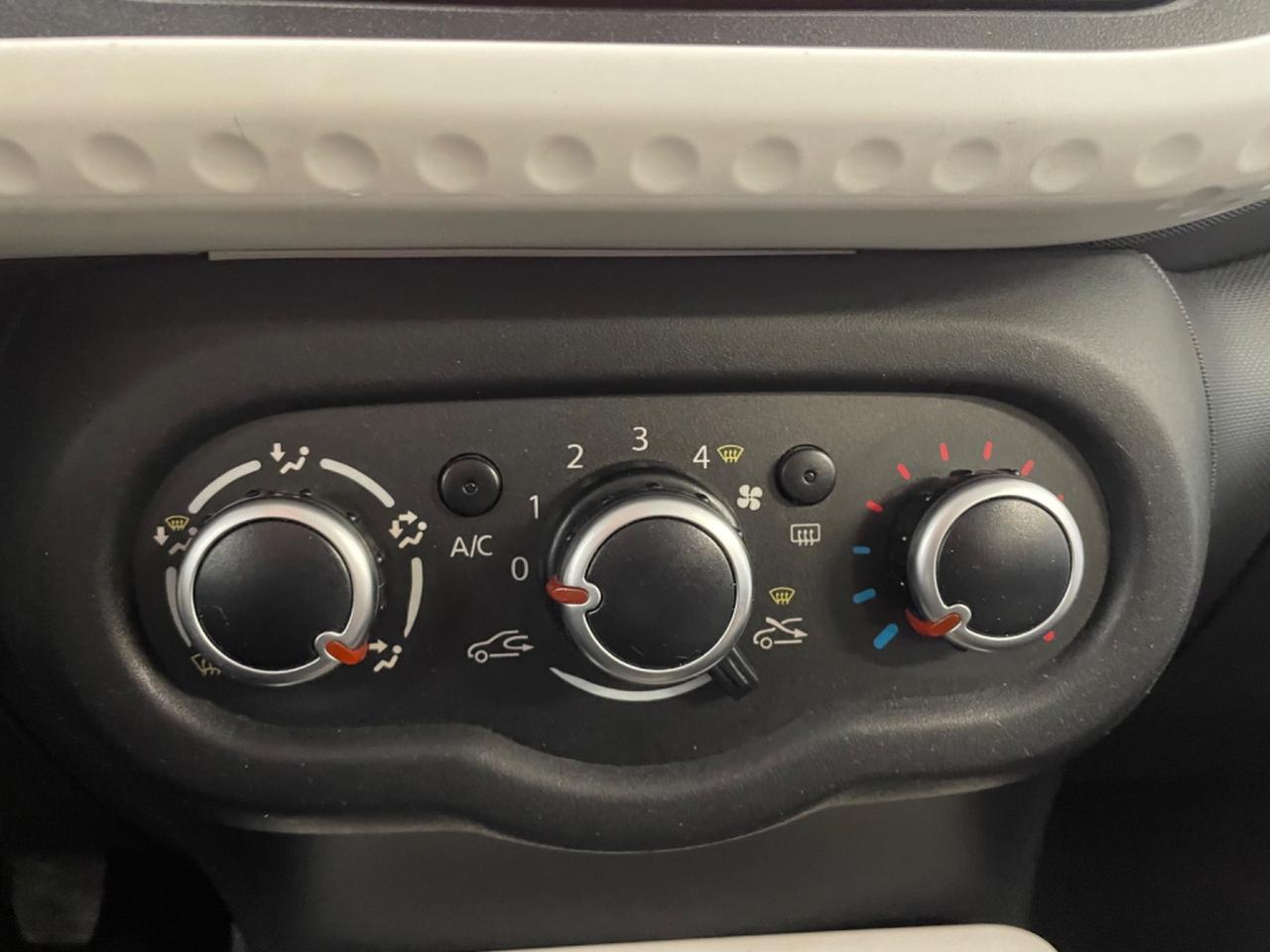 Renault Twingo TCe 90 CV GPL La Parisienne Perfetta !