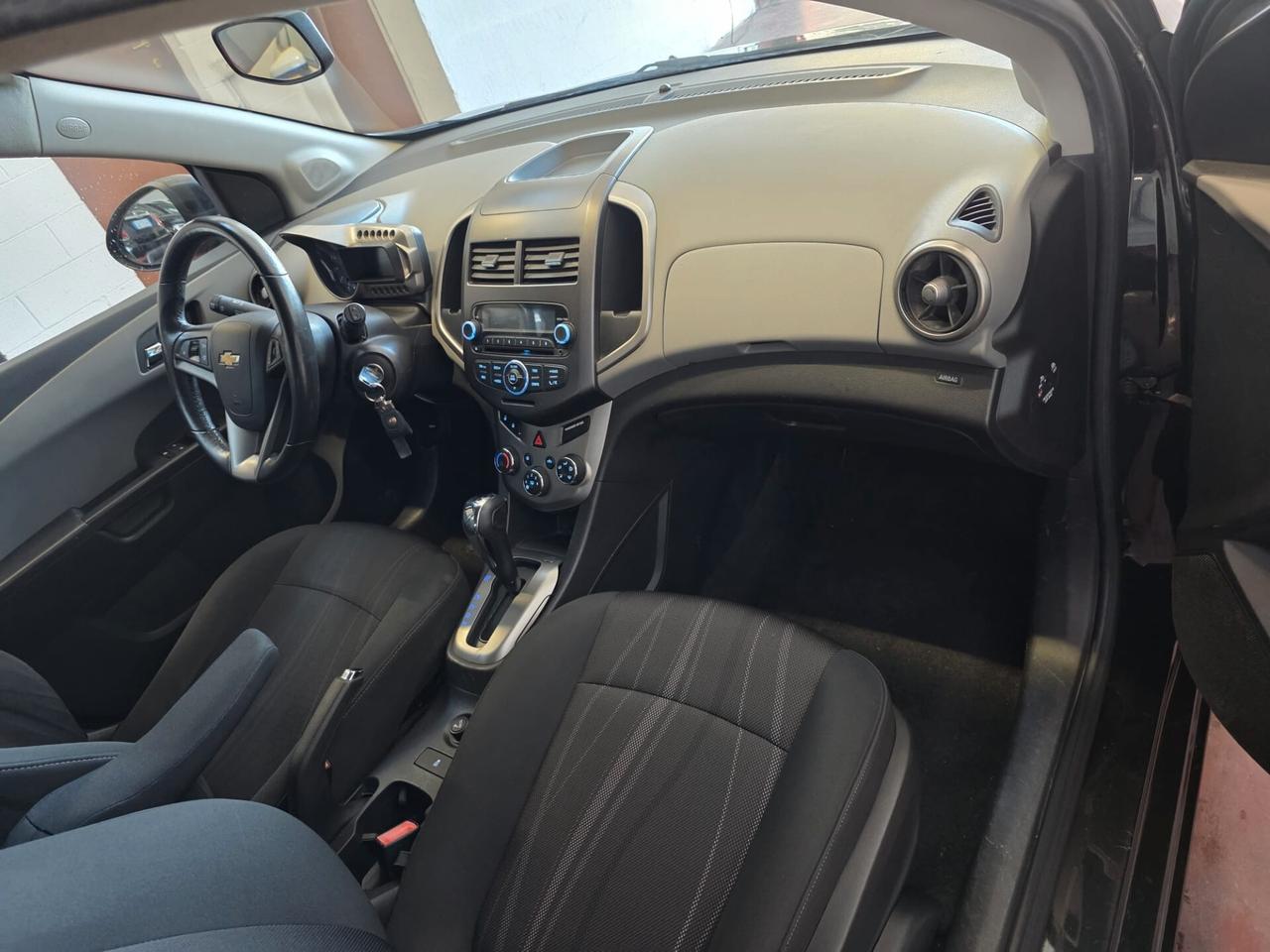 Chevrolet Aveo 1.4 100CV aut. 5 porte LTZ cambio automatico neopat