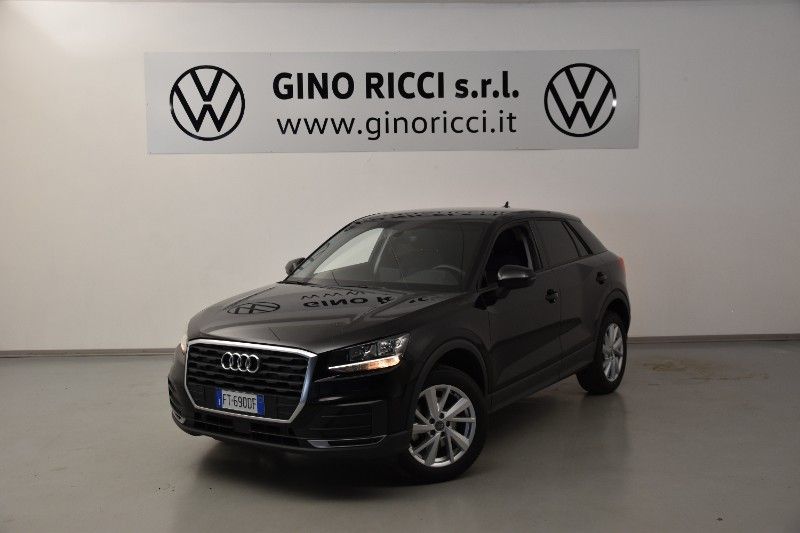 AUDI Q2 30 TDI Business