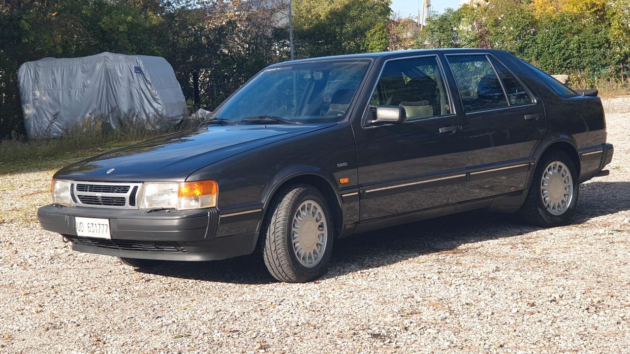 Saab 9000 i 16 5 porte