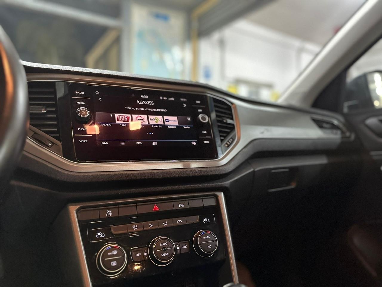 Volkswagen T-Roc 1.6 TDI SCR Business BlueMotion Technology