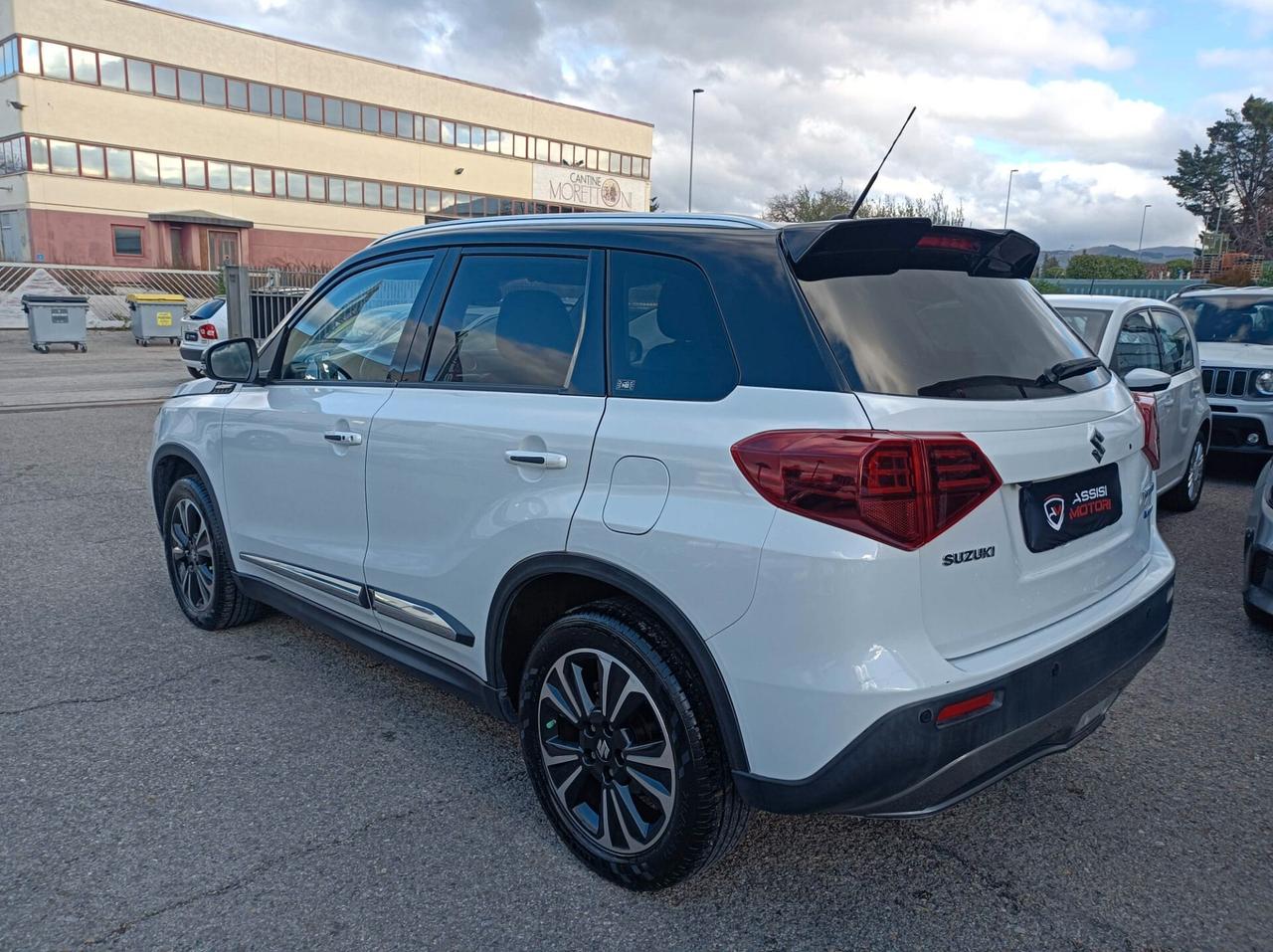 Suzuki Vitara 1.4 Hybrid Top