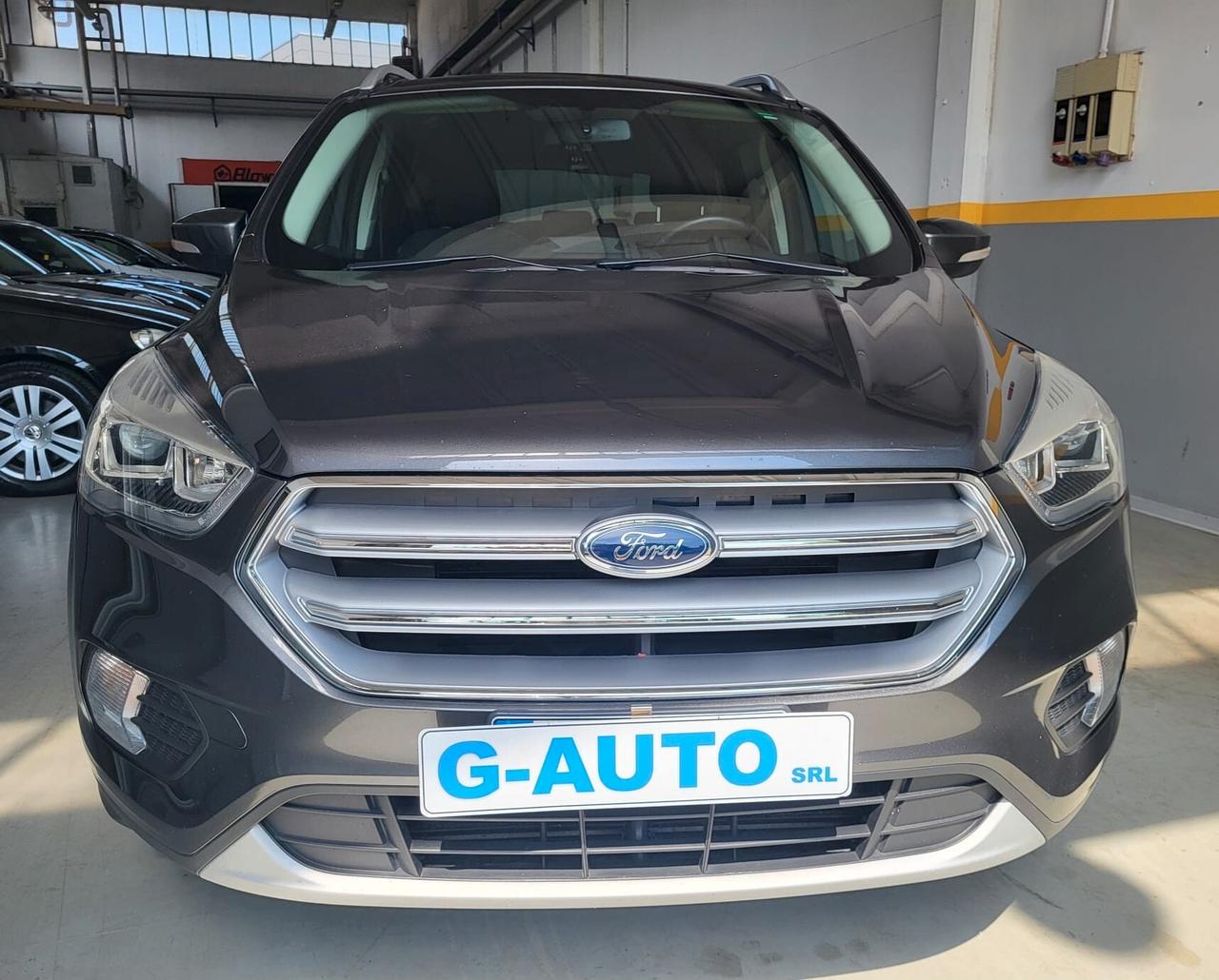 Ford Kuga 2.0 TDCI 150 CV S&S 4WD Powershift Business