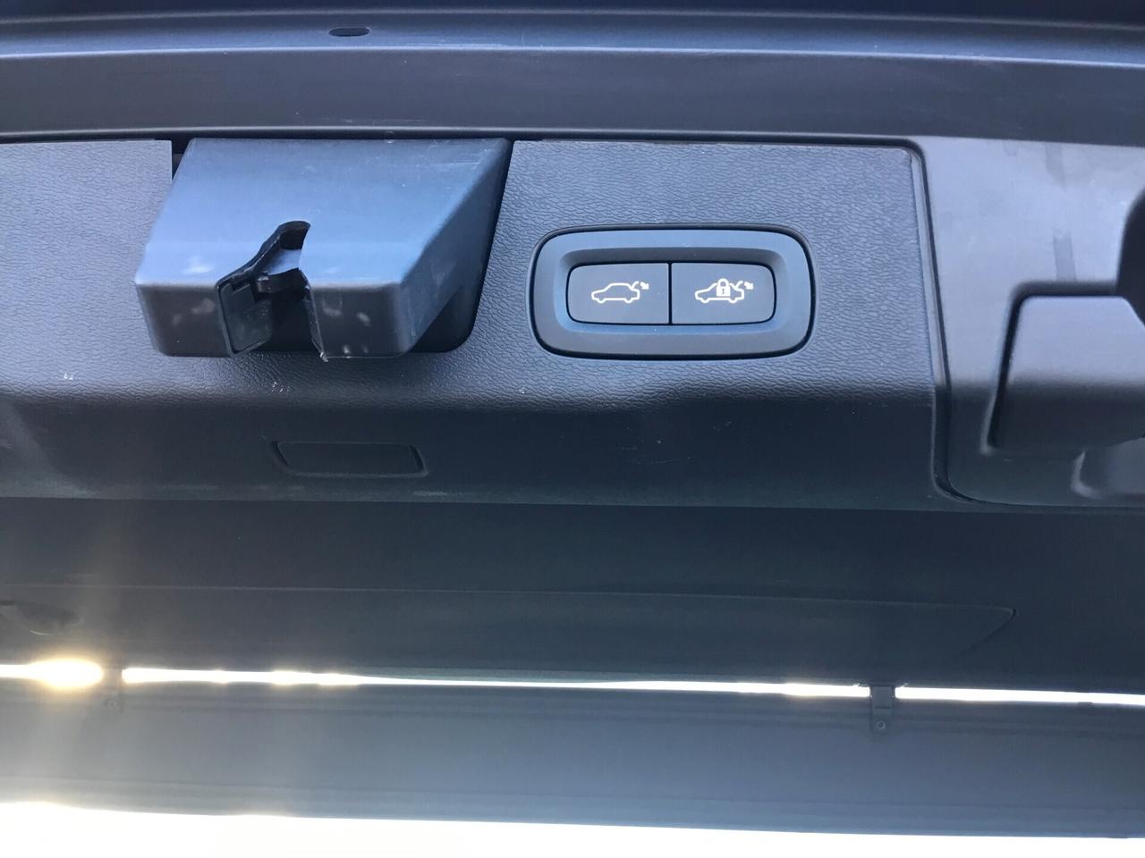 Volvo XC60 B4 (d) automatico Core