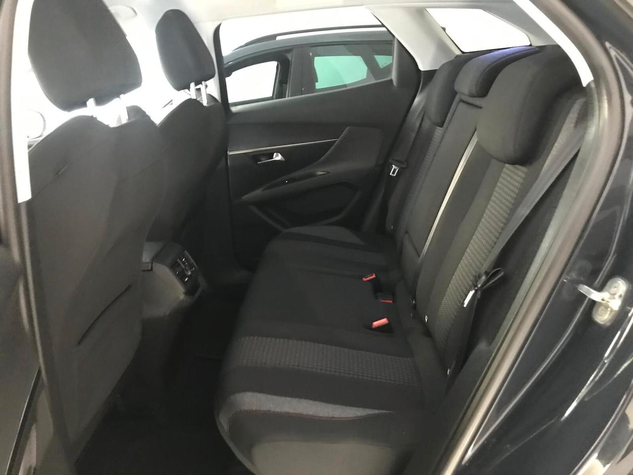 Peugeot 3008 BlueHDi 120cv Business km 95000