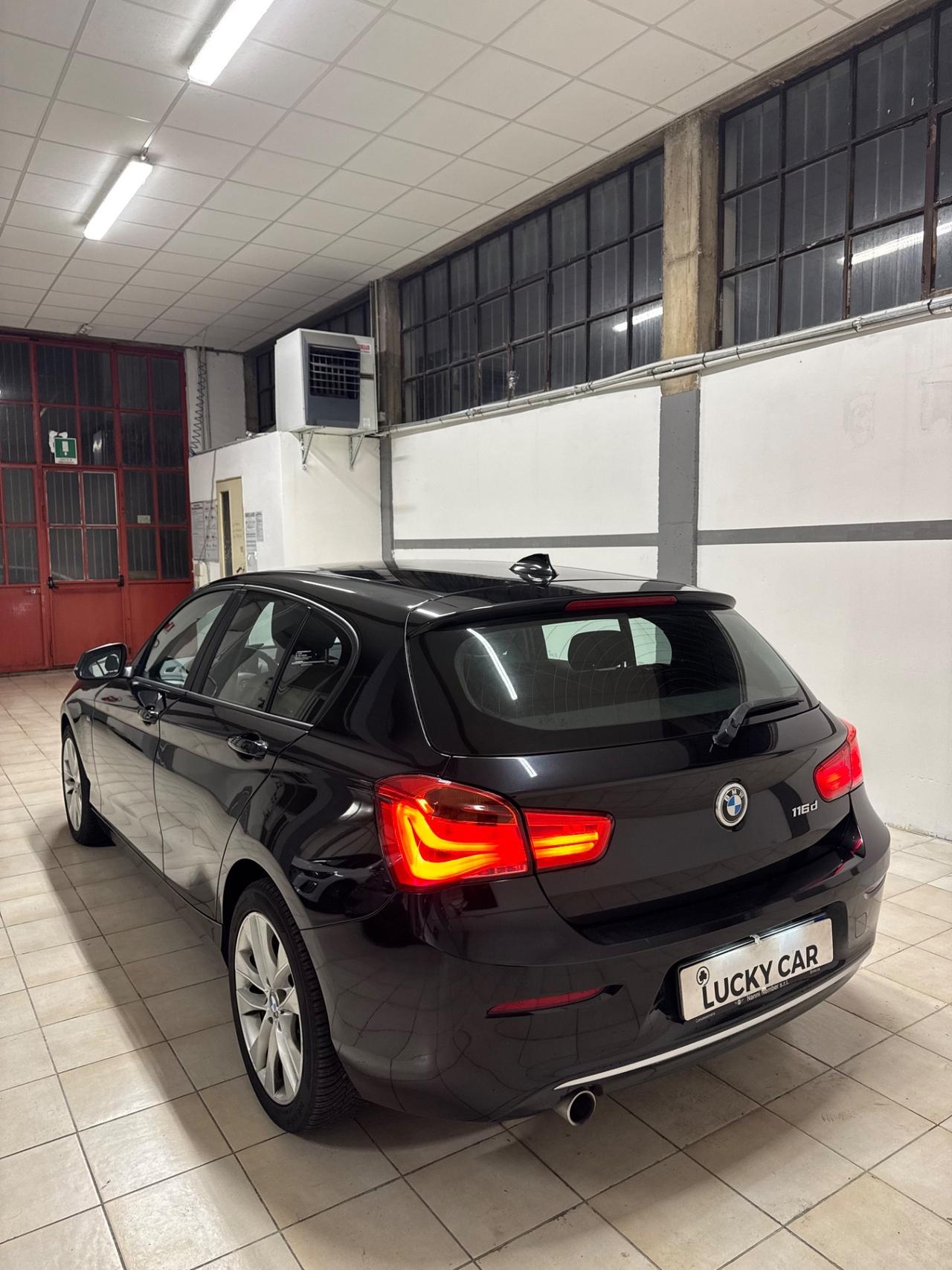 Bmw 116 116d 5p. Urban