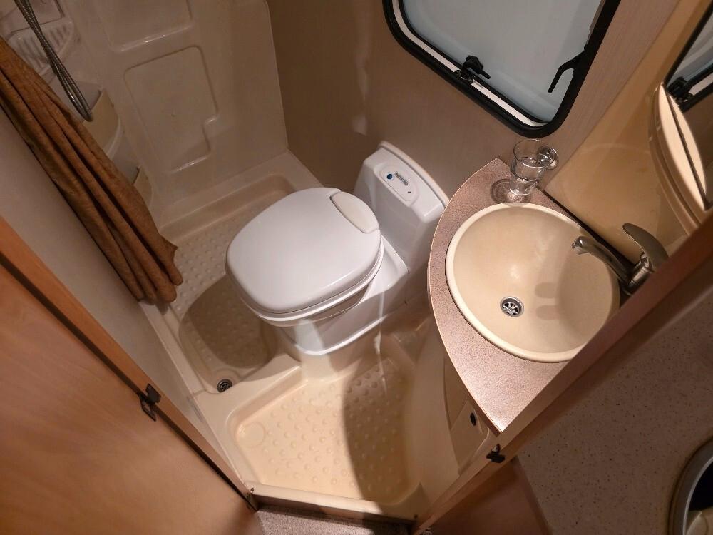 CAMPER CHAUSSON FLASH 08