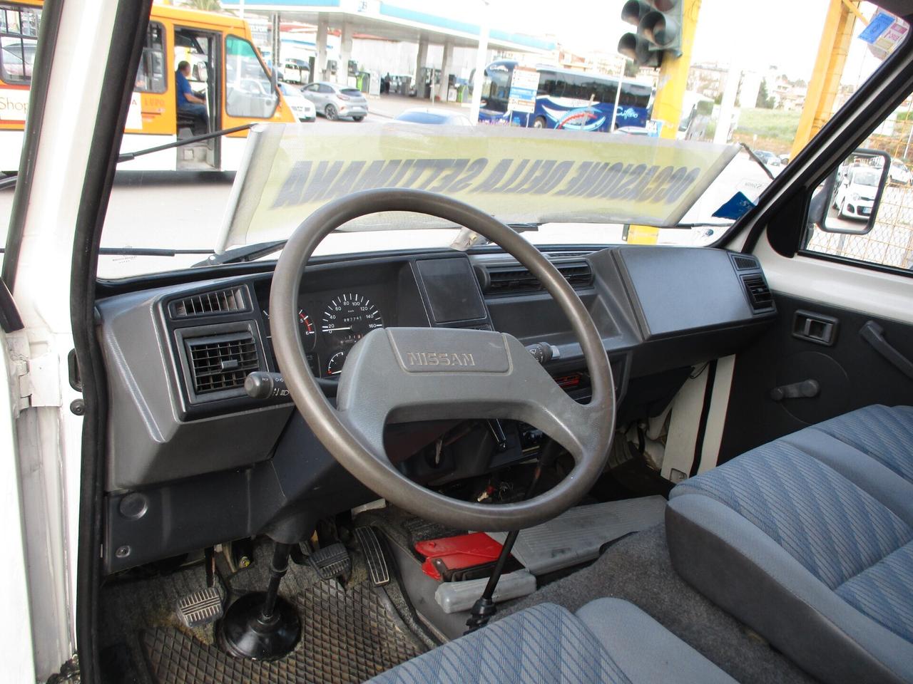 NISSAN TRADE CASSONE FISSO MOLTO BELLO