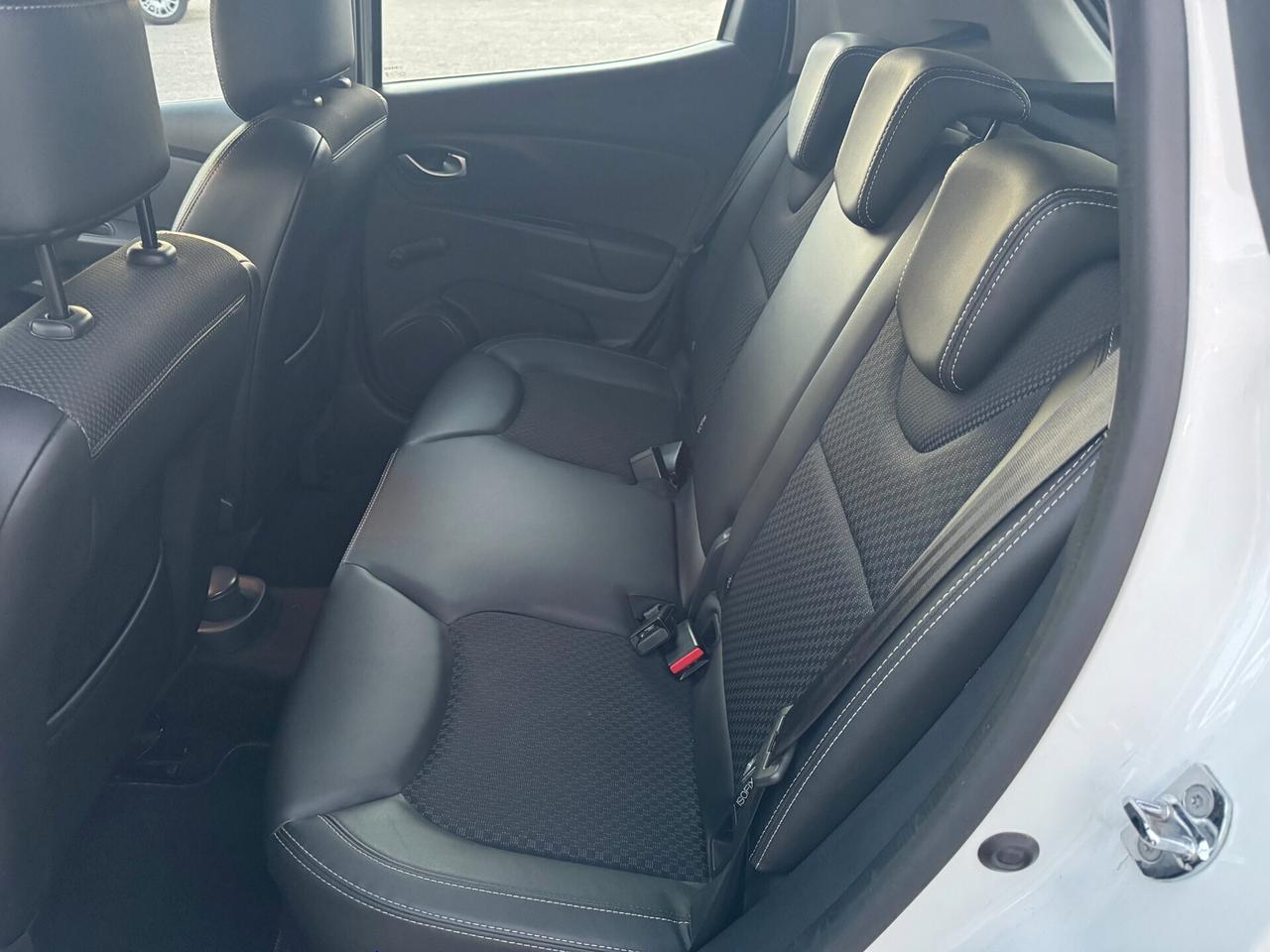 N1 Renault Clio1.5 DCI FARI FULL LED 2019