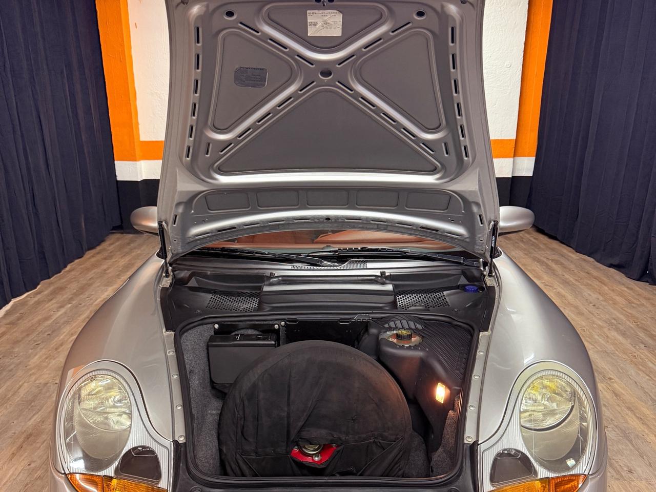 ESEMPLARE UNICO DI PORSCHE 996, IMMATRICOLATO NEL 1998 ISCRITTA ASI CON CRS A LIBRETTO.