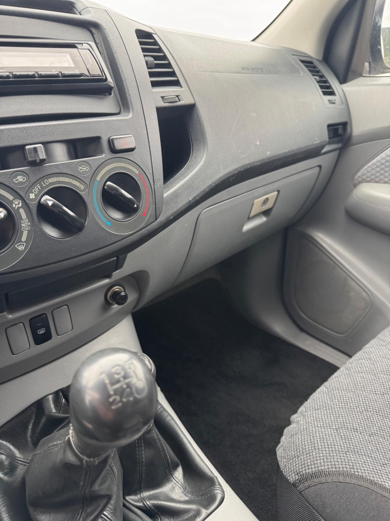 Toyota Hilux 2.5 D-4D 4WD 2p. Extra Cab DLX