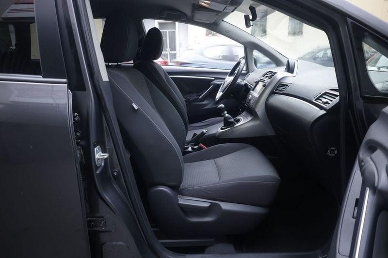 Toyota Verso Toyota Verso 1.6 D-4D Style 7 posti 82KW ANNO 2014