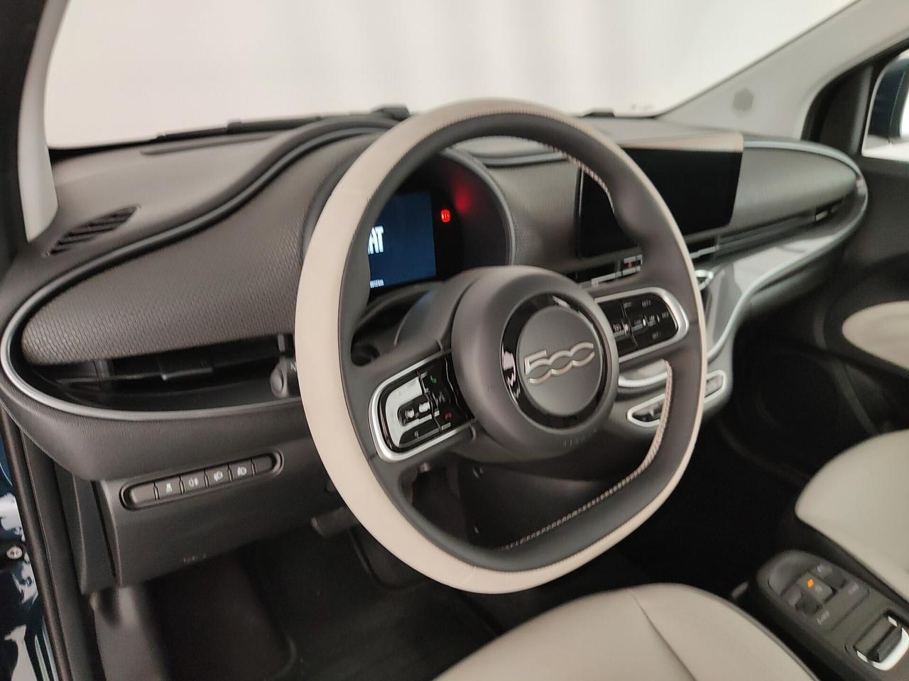 Fiat 500e 42 kWh La Prima