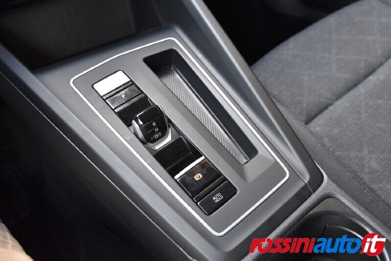 VOLKSWAGEN GOLF 8 1.5 ETSI 131 CV DSG LIFE