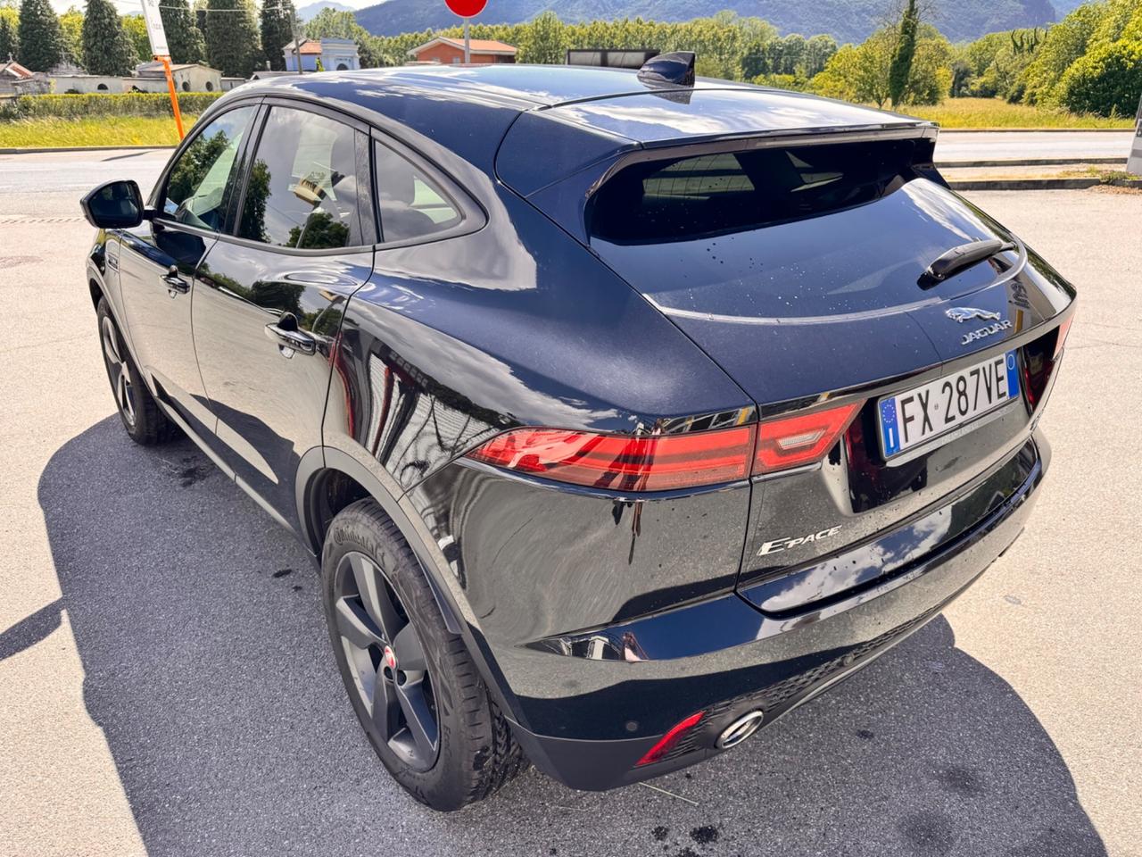 Jaguar E-Pace 2.0D 150 CV R-Dynamic SE 4x4 automatica pelle
