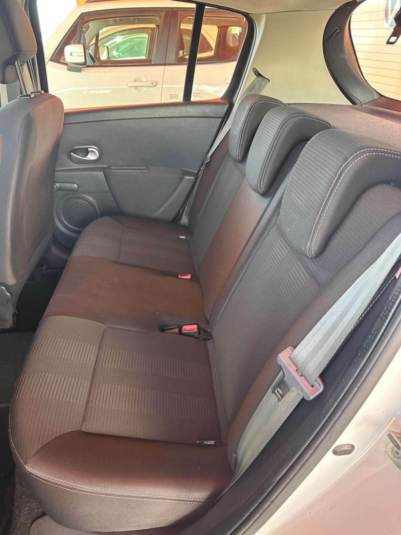 Renault Clio 1.2 16V 5 porte GPL Dynamique