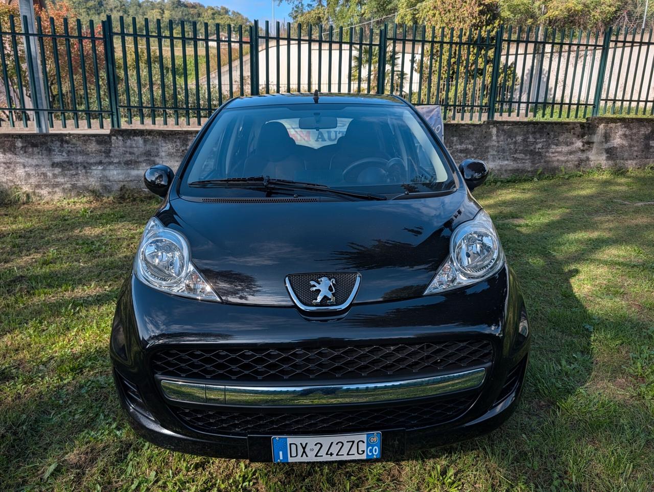 Peugeot 107 1.0 68CV 5p. Sweet Years 2Tronic